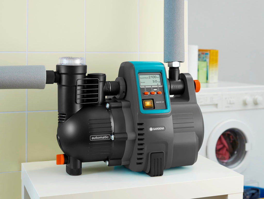 Gardena Comfort Hauswasserautomat 5000/5E LCD: Hauswasserpumpe mit LC-Display, energiesparend, Fördermenge 5000 l/h, 1300W Motor mit Thermoschutzschalter, Trockenlaufsicherung (1759-20)