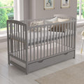 Love For Sleep Babybett 120x60 cm mit Matratze & Schublade, höhenverstellbares Kinderbett aus Kiefernholz, Grau